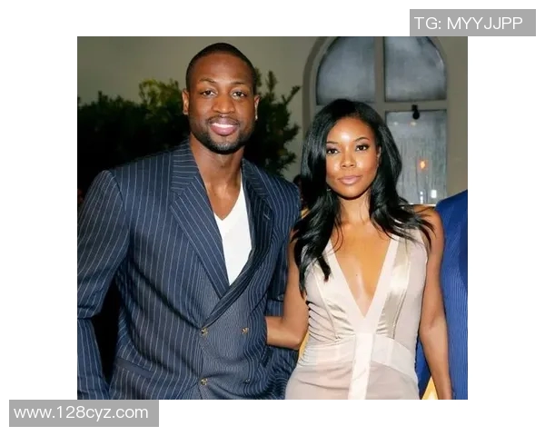 甜蜜球星情侣头像合集展现绿茵场上的浪漫与青春风采 甜蜜球星情侣头像合集展现绿茵场上的浪漫与青春风采