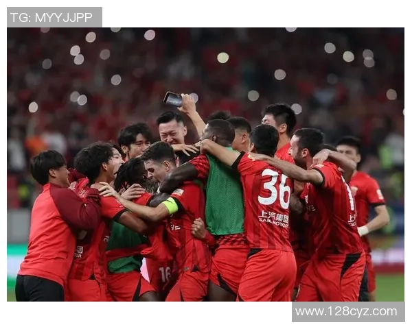 身高不足170厘米的足球天才们:这些球员如何凭借技术打破身高限制成为顶级巨星